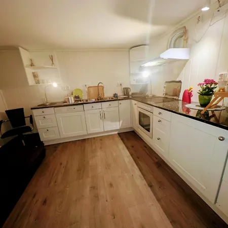 Apartament Close To And Haugesund Airport